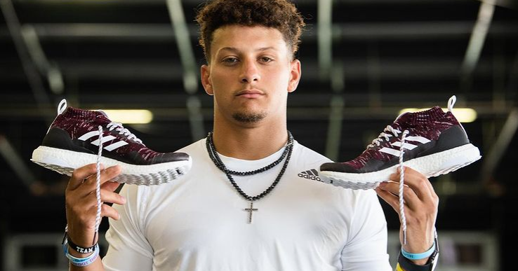 Mahomes releases Whitehouse maroon-inspired Adidas shoes | News | tylerpaper.com