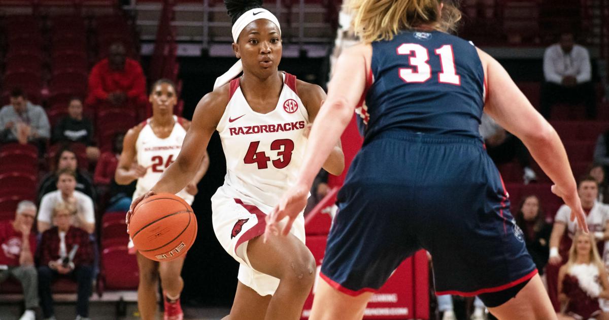 Razorbacks Trump Belmont Bruins 91-60 | Gallery | uatrav.com