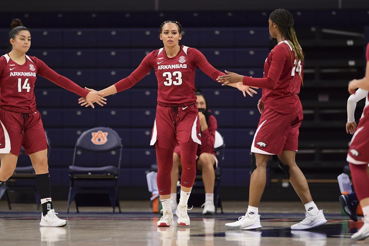 Chelsea Dungee Makes History Women S Basketball Acquires 74 69 Win At Auburn Sports Uatrav Com