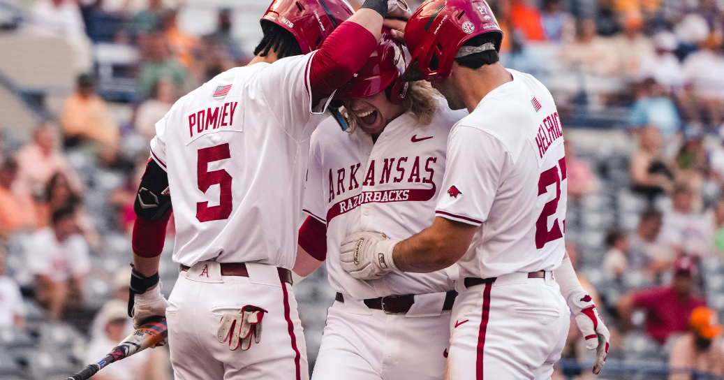 Arkansas slugs its way to a comfortable victory against Volunteers