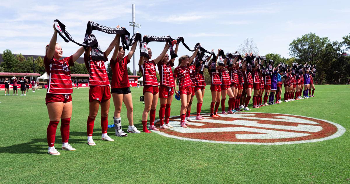 Arkansas soccer looks to carry momentum into SEC opener against Texas