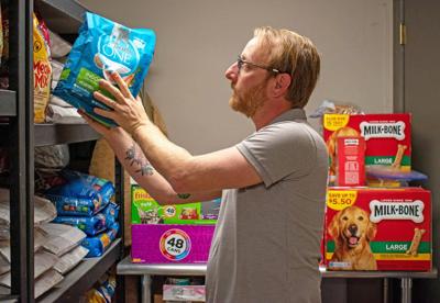 Ua Student Uses Local Pet Food Pantry During Time Of Need News
