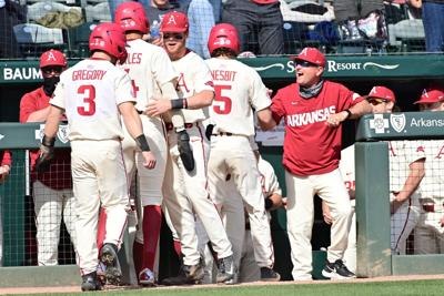 No. 1 Arkansas Sweeps Murray State With Shutout | Sports | uatrav.com