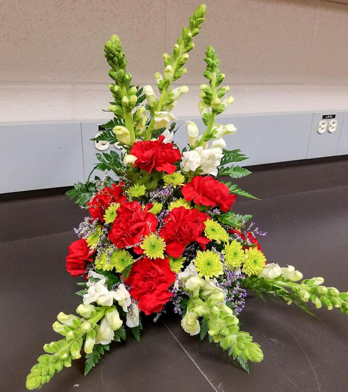 Student Creativity Blossoms In Floral Design Class The Companion Uatrav Com Student Creativity Blossoms In Floral Design Class The Companion Uatrav Com
