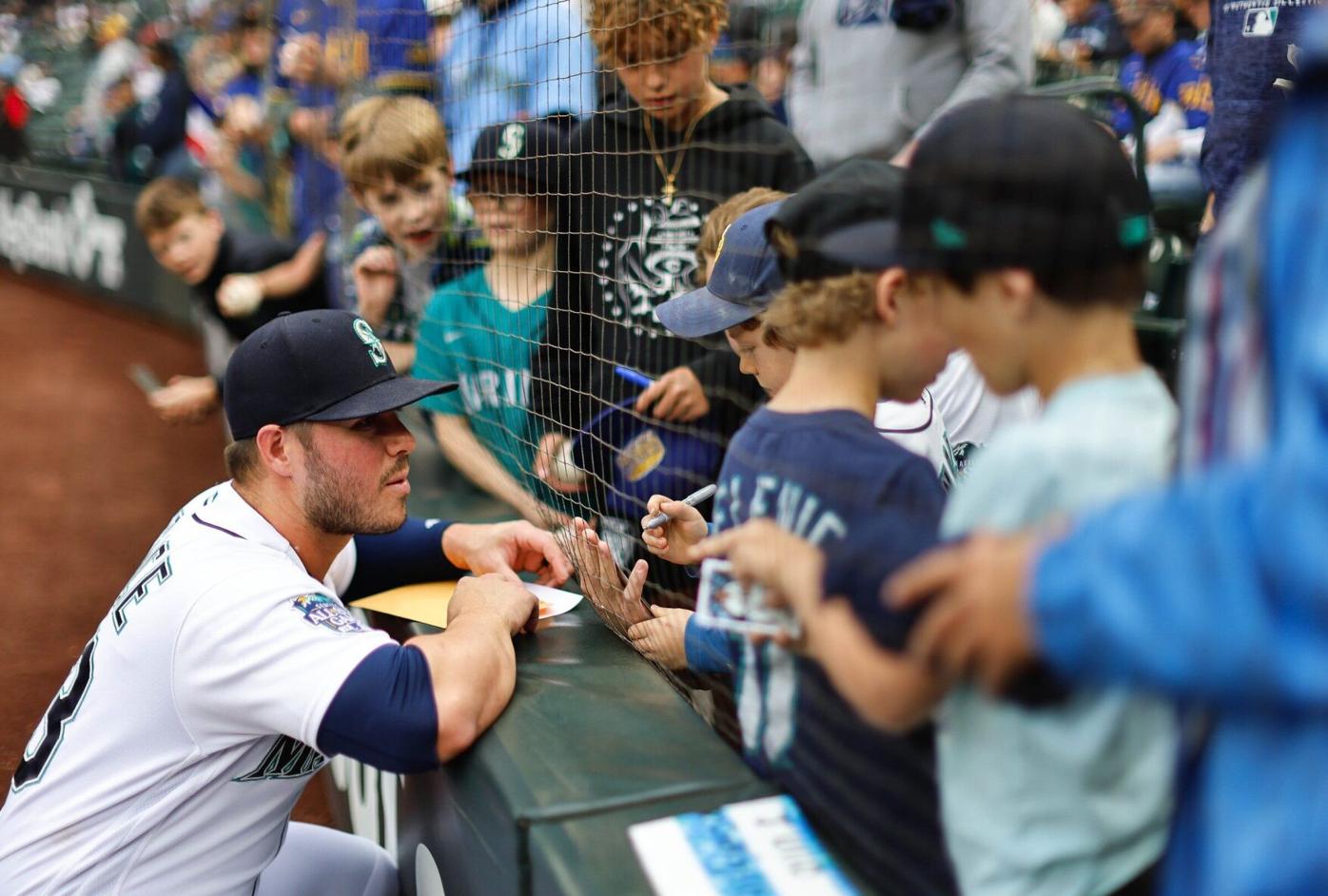 Mariners: 3 reasons why Ty France should start at third base