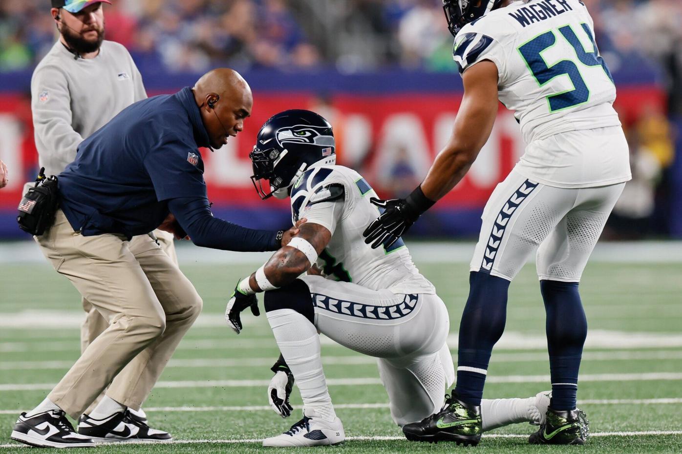 Seahawks safety Jamal Adams suffers concussion on first drive, ruled out in  win at Giants