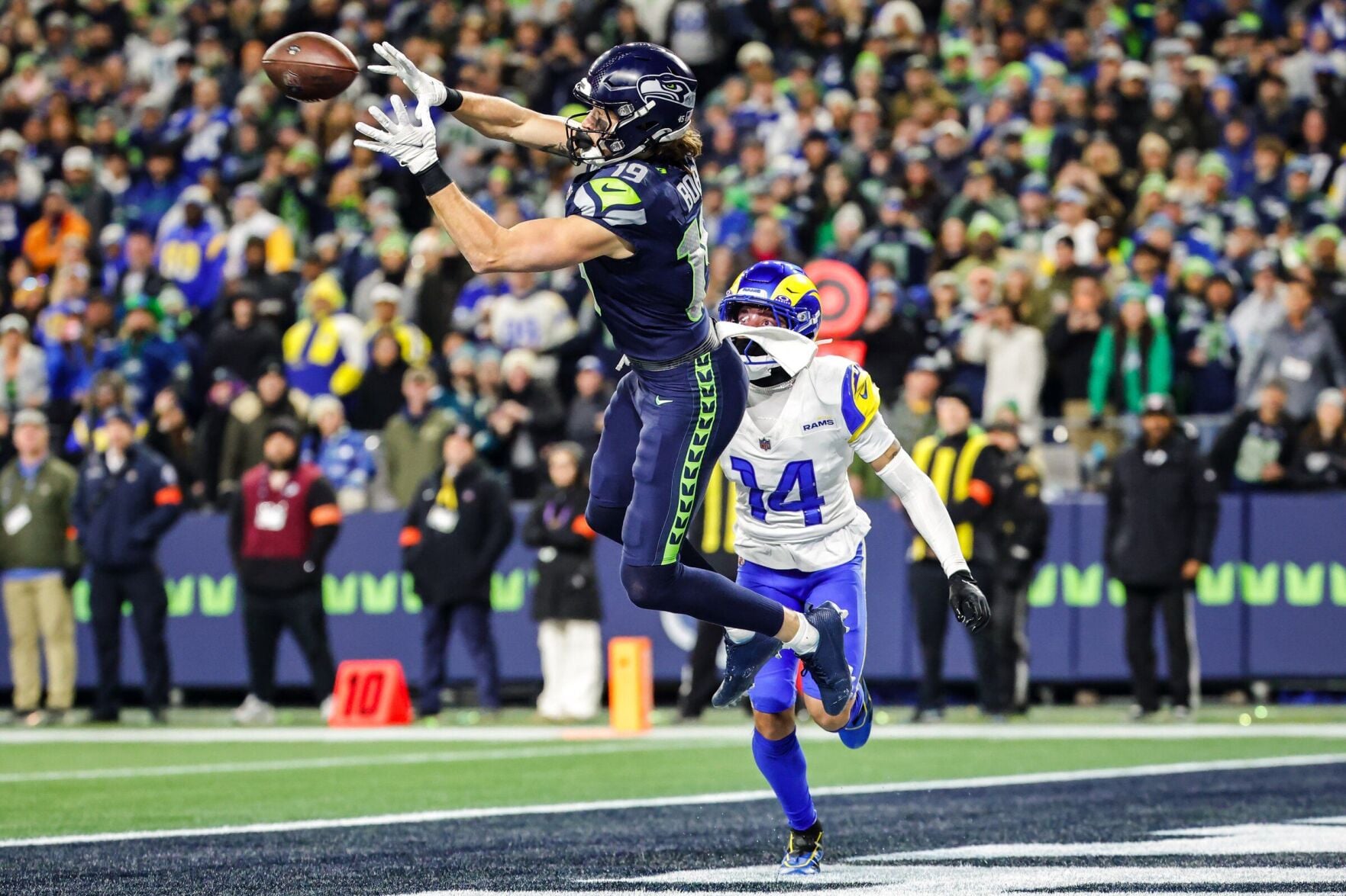 Seahawks bring back wide receiver Jake Bobo on two-year deal | Seahawks ...