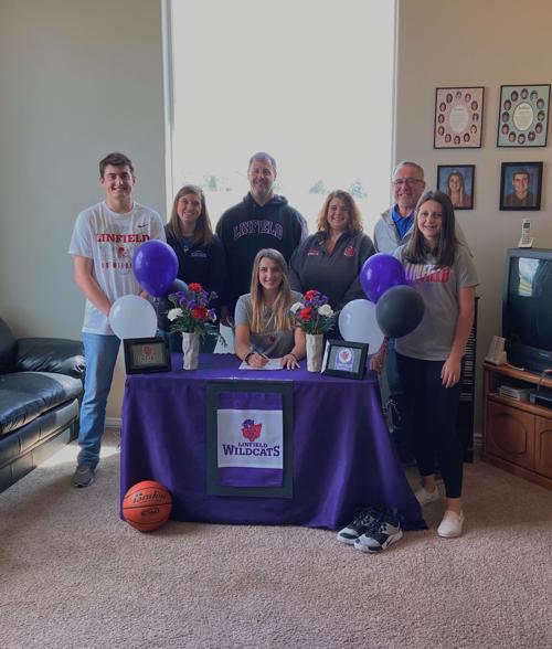 Wa Hi S Bergevin Signs To Play At Linfield Walla Walla High
