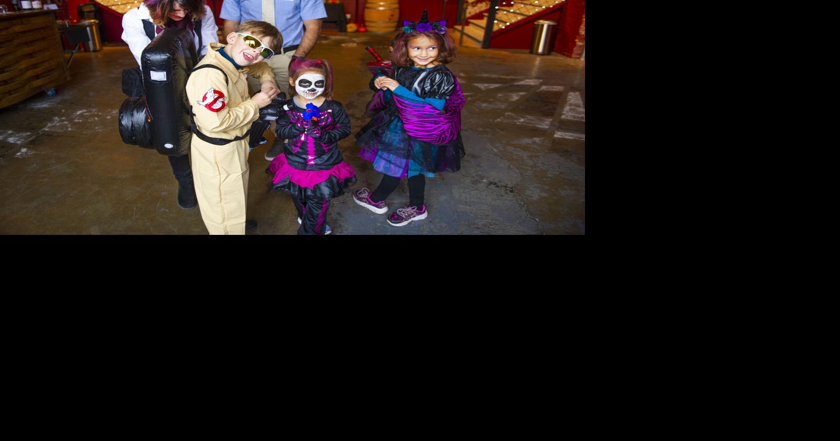 Halloween costume contest in downtown Walla Walla Photos union