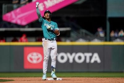 Luis Castillo, Julio Rodriguez doing their best to carry Mariners