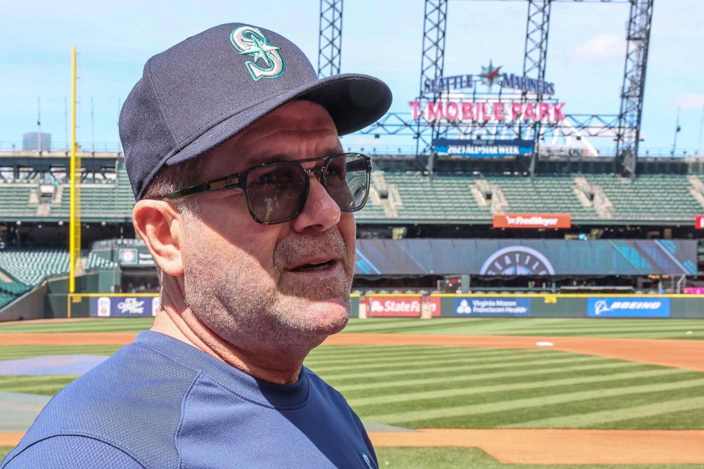 Seattle Mariners unveil Edgar Martinez statue at T-Mobile Park to