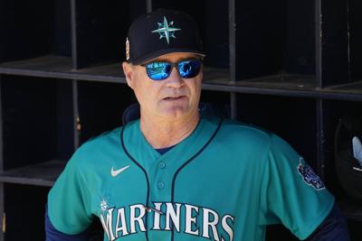 Mariners name Scott Servais as manager 