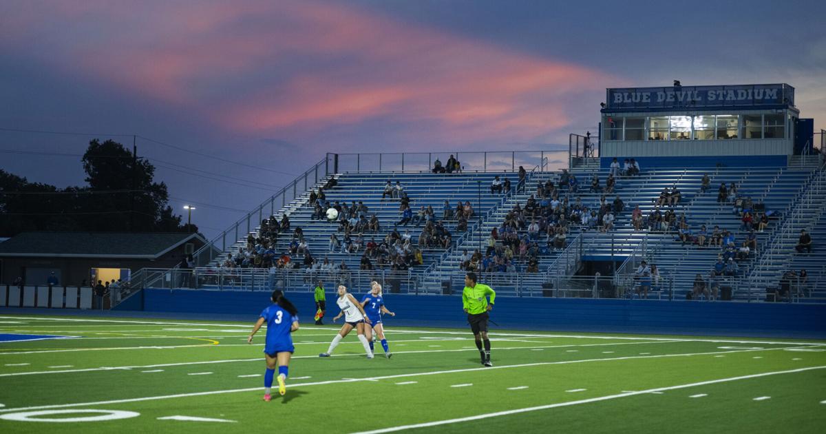 Walla Walla High School girls to defend Blue Devil pitch Tuesday | High ...