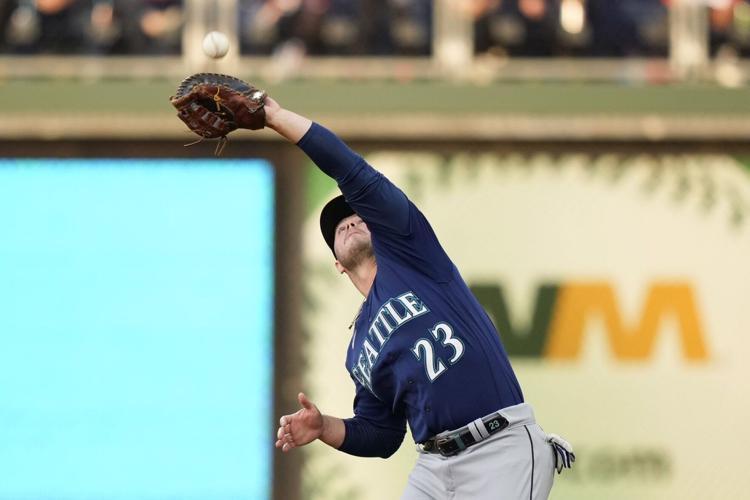 Hernandez, Kelenic provide power as Mariners start trip with victory over  Phillies, National Sports