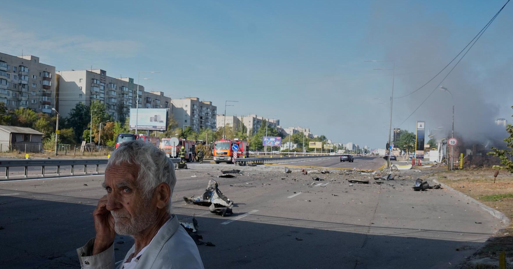 8 killed in Russian strikes on Ukraine as Putin warns Europe against sending troops