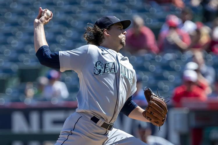 Mariners pitcher Robbie Ray dealt tough injury update after dismal