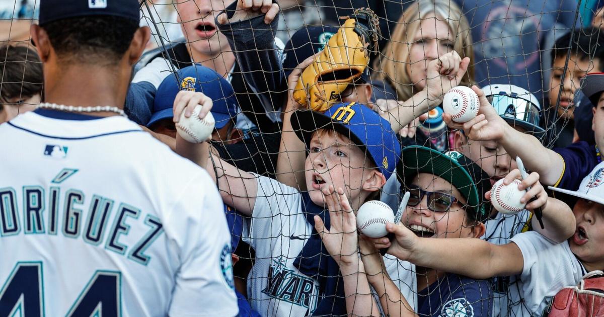 Mariners Raffles Mariners playoff tickets on sale this week: Hereβs what to know ...