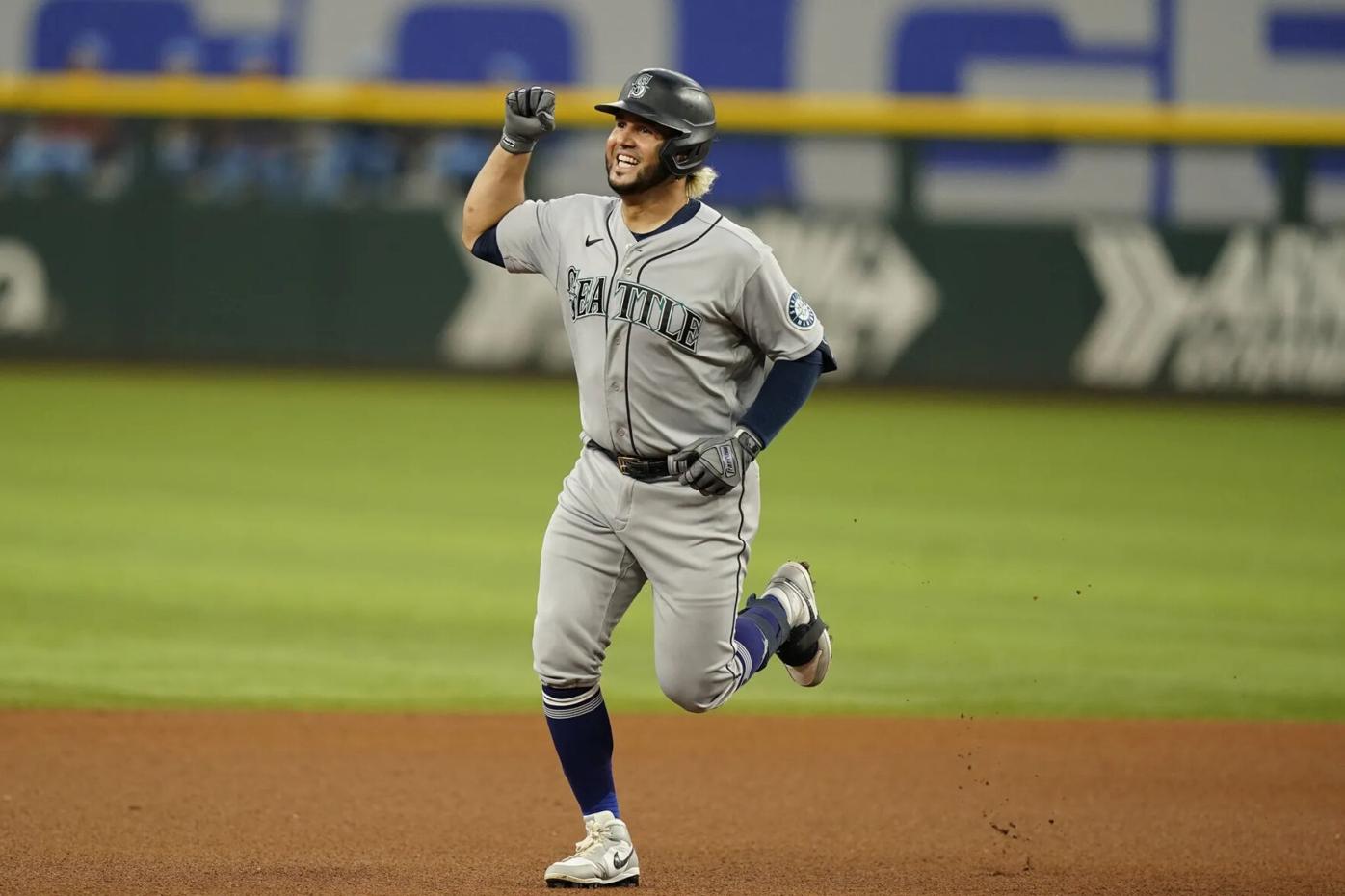 How Mariners slugger Eugenio Suarez has used a simple approach to