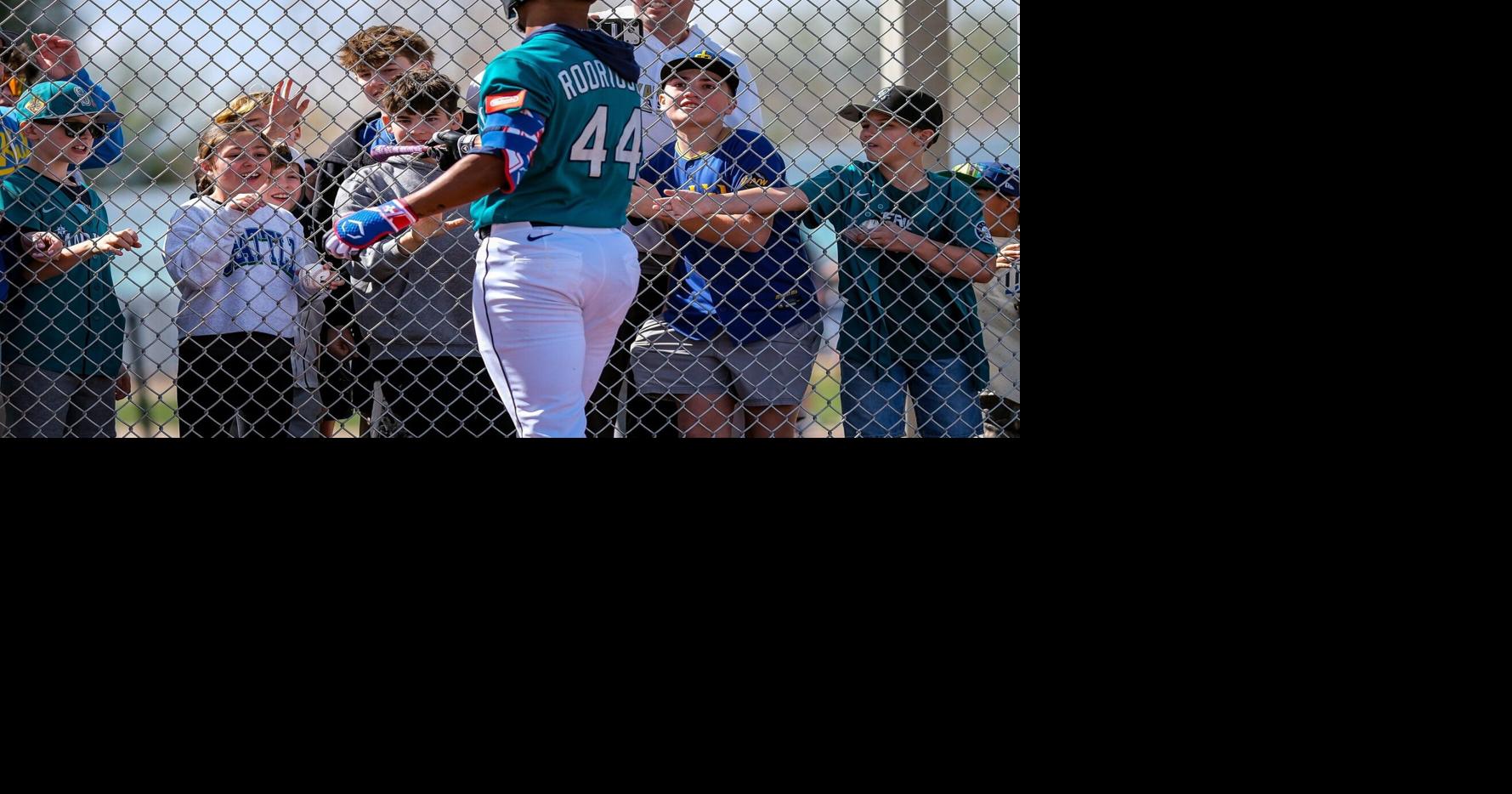 How to watch Mariners’ first game of spring training Friday against the Padres