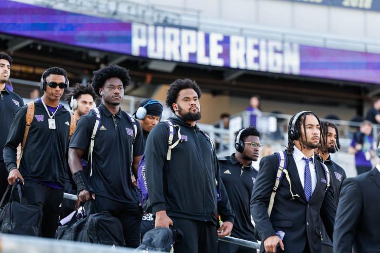 Huskies and fans embrace change — and familiarity — as new era begins ...
