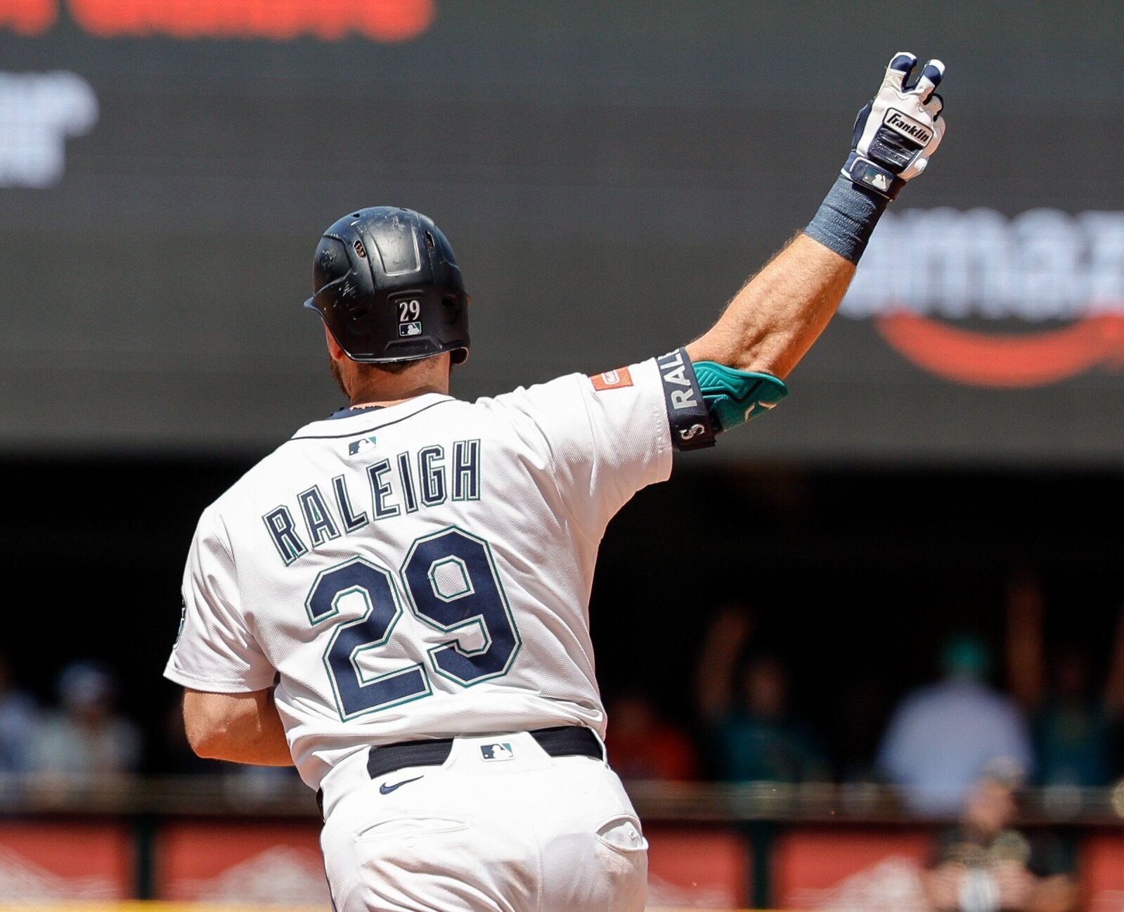 The Mariners have to get Cal Raleigh some help | Mariners | union-bulletin.com