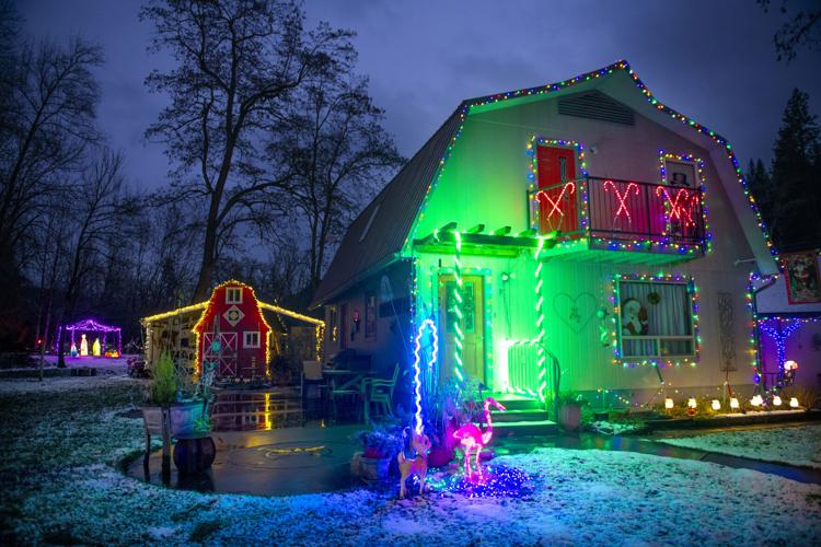The dazzling holiday light display hidden in Walla Walla’s back roads