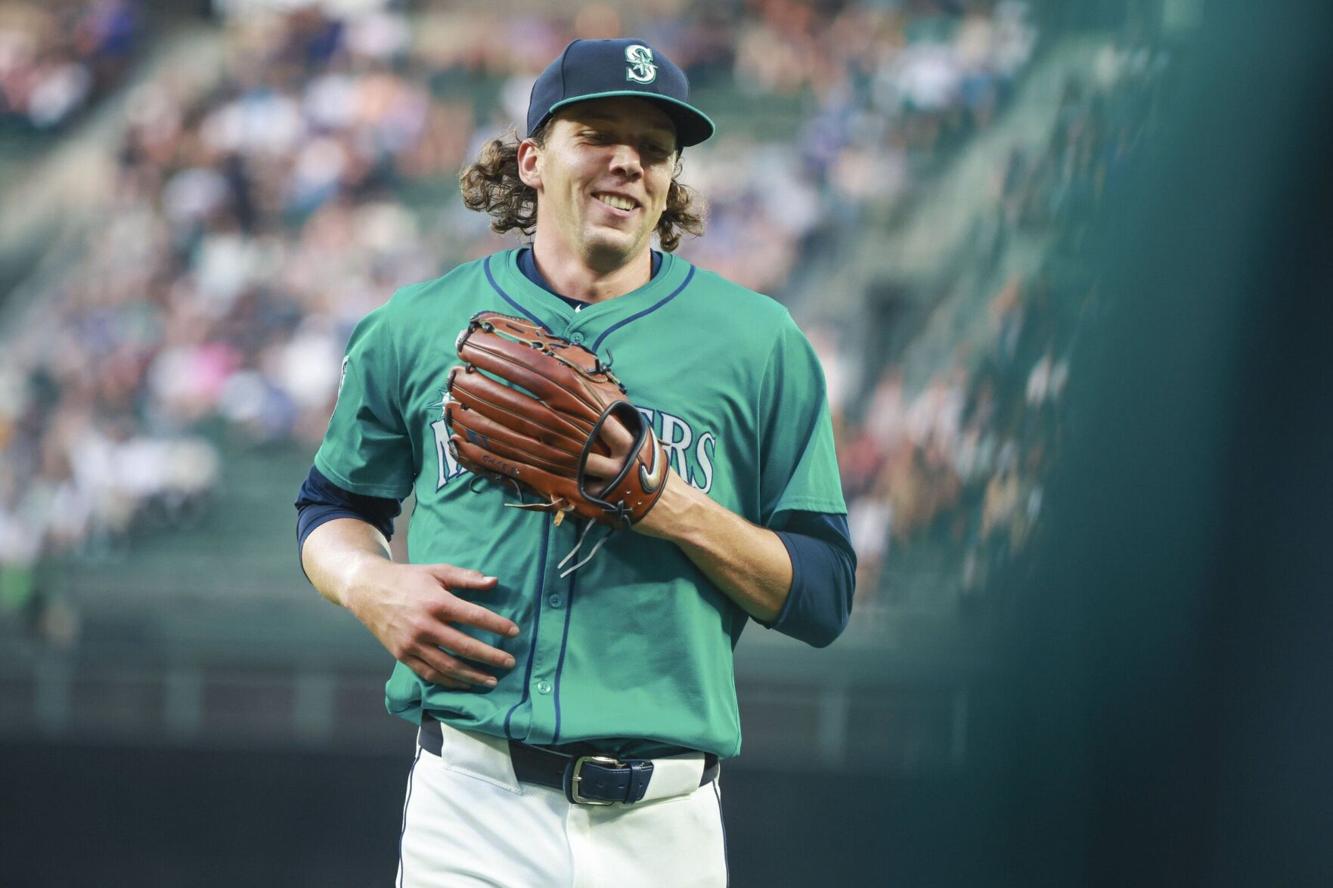 Logan Gilbert eager to watch fellow Stetson alum Jacob deGrom up close Mariners notebook