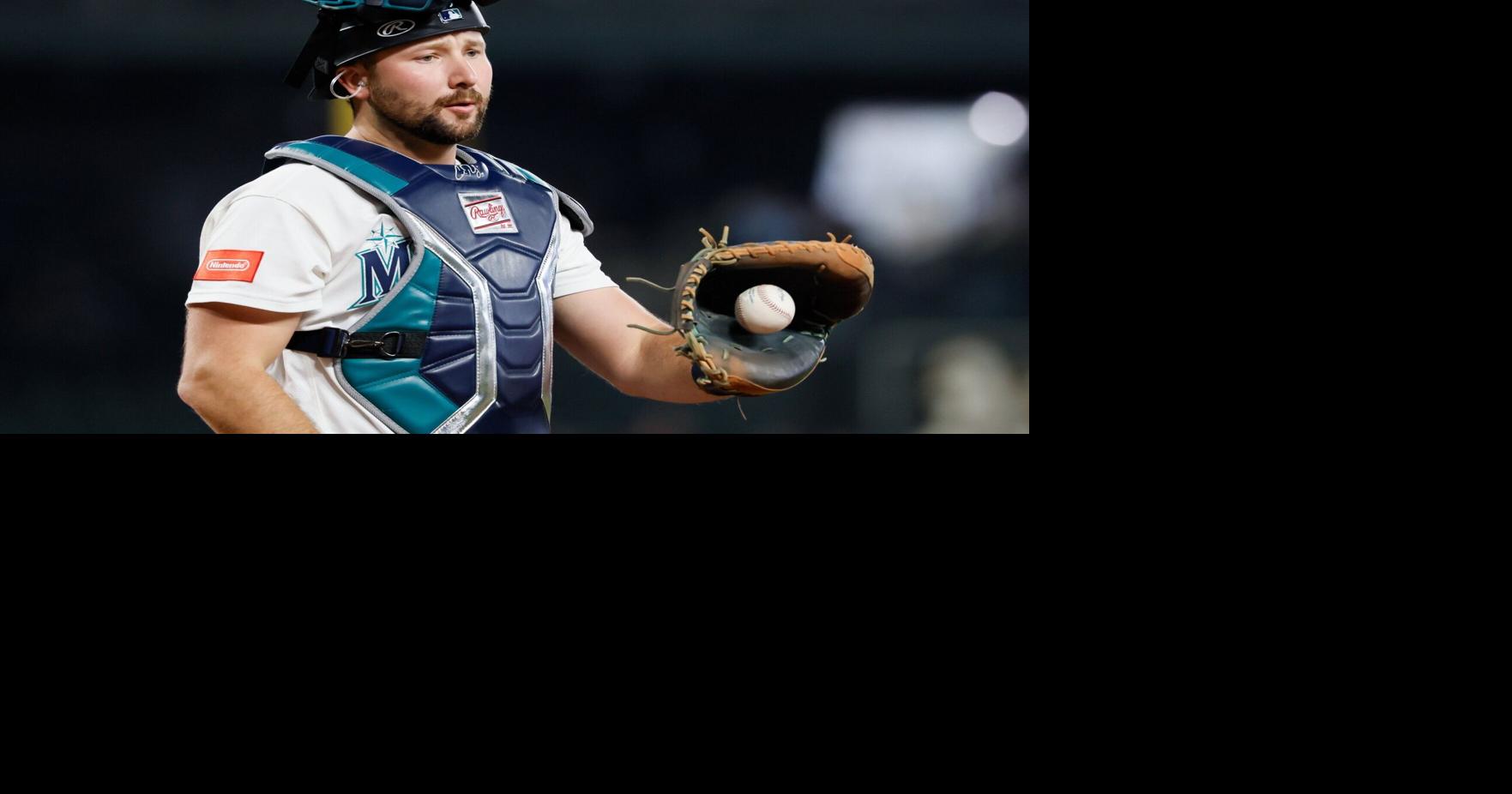 Mariners’ Cal Raleigh a late lineup scratch; catcher Jhonny Pereda called up