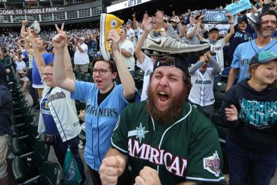 Mariners hosting AL Wild Card watch parties at T-Mobile Park