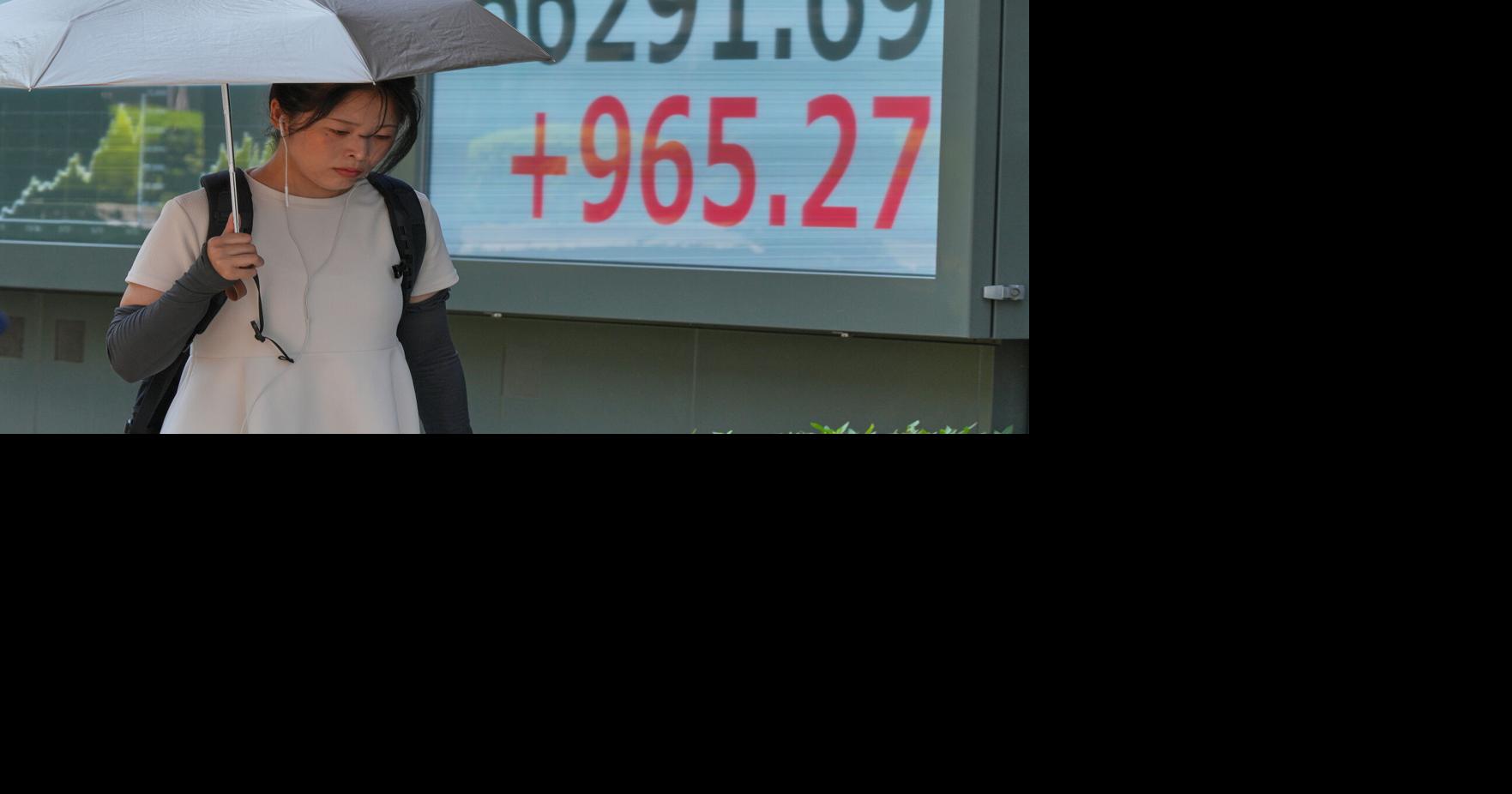 Pressure builds anew in the bond market as Walmart drags the US stock market low...
