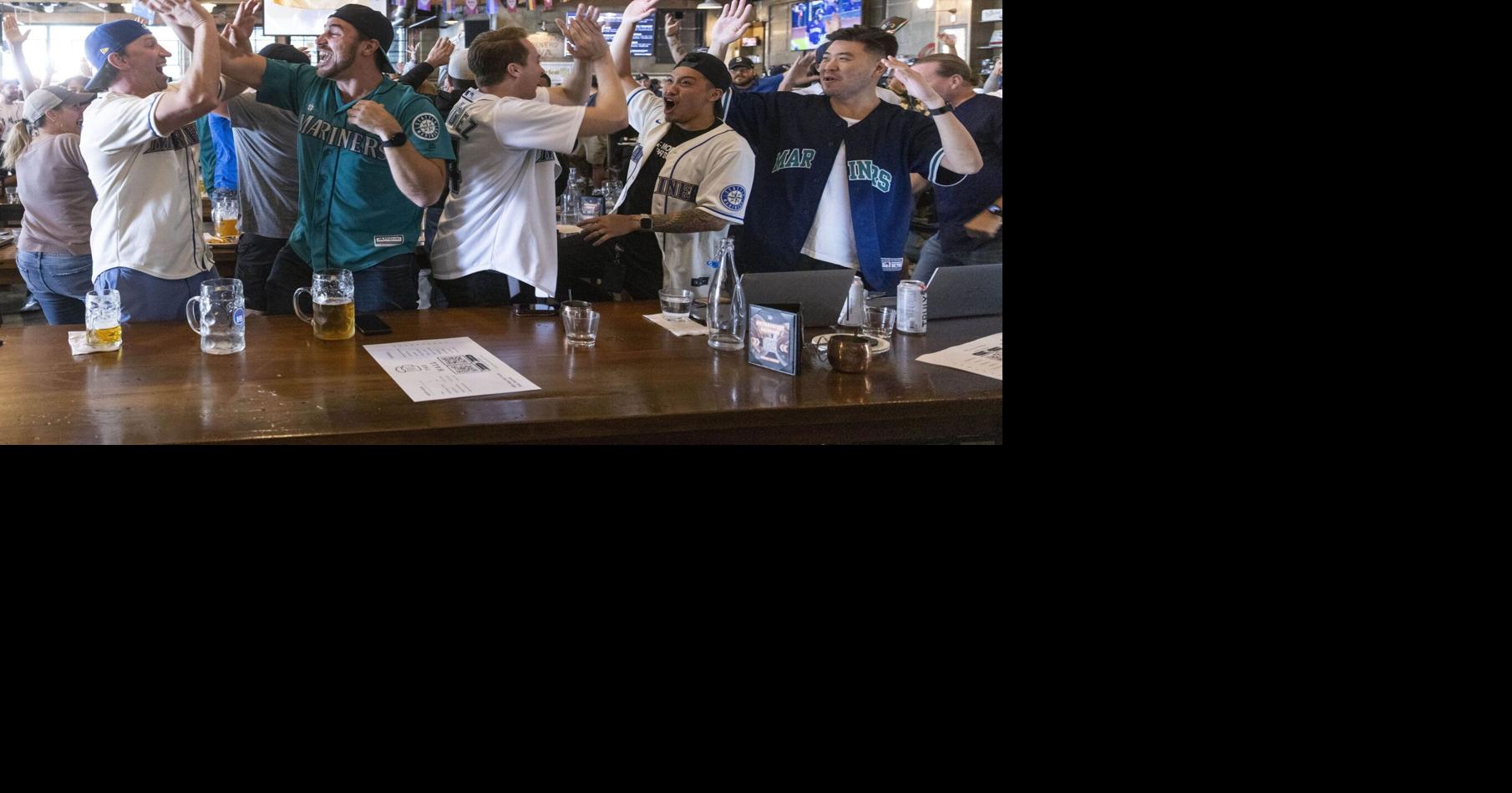 Mariners playoff games: 8 Seattle-area bars for watching this weekend