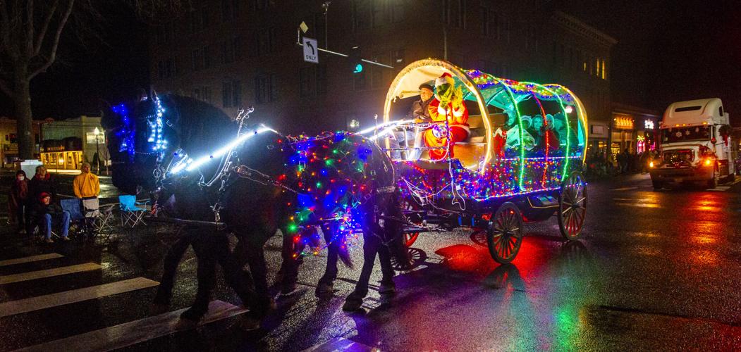 PHOTOS Holiday festivities bring lights, cheer to downtown Walla Walla