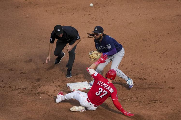 Mariners drop opener to Reds, fall back into tie atop AL West, National  Sports