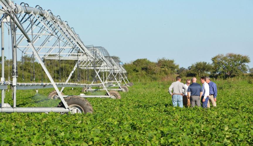 Walla Walla firm couples crop applications to center pivot irrigation
