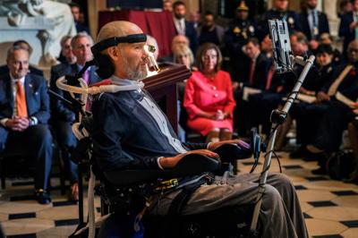 Washington State legend Steve Gleason earns 2022 Inspiration Award for ALS  activism at NCAA Honors Celebration, Washington State University