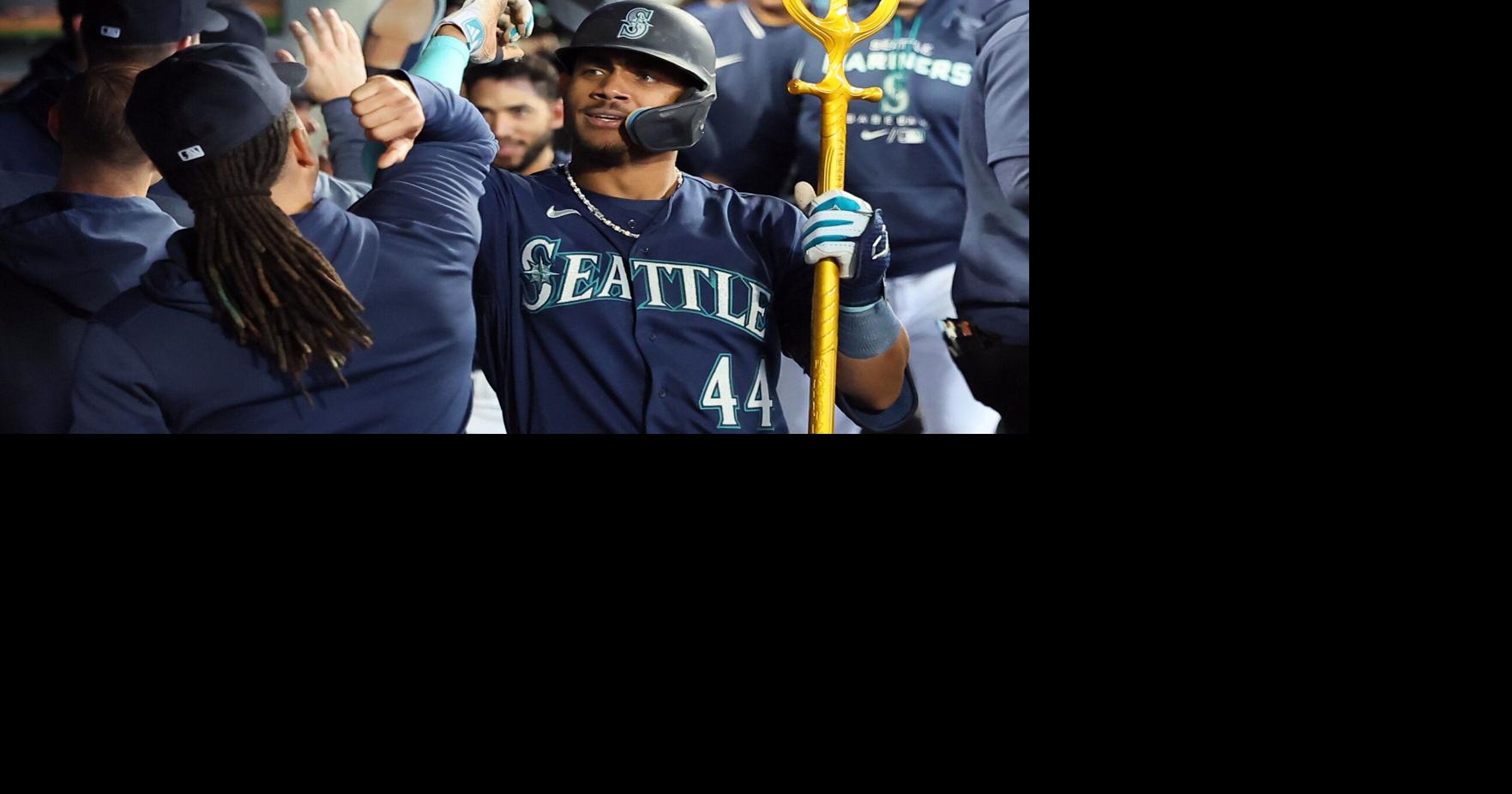 Catching up with Robinson Cano.. : r/Mariners