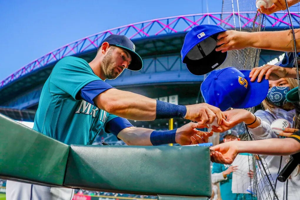 Hungry' Mariners players return to spring workouts in Arizona to