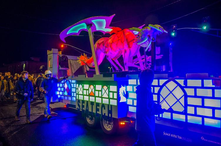 PHOTOS Holiday festivities bring lights, cheer to downtown Walla Walla