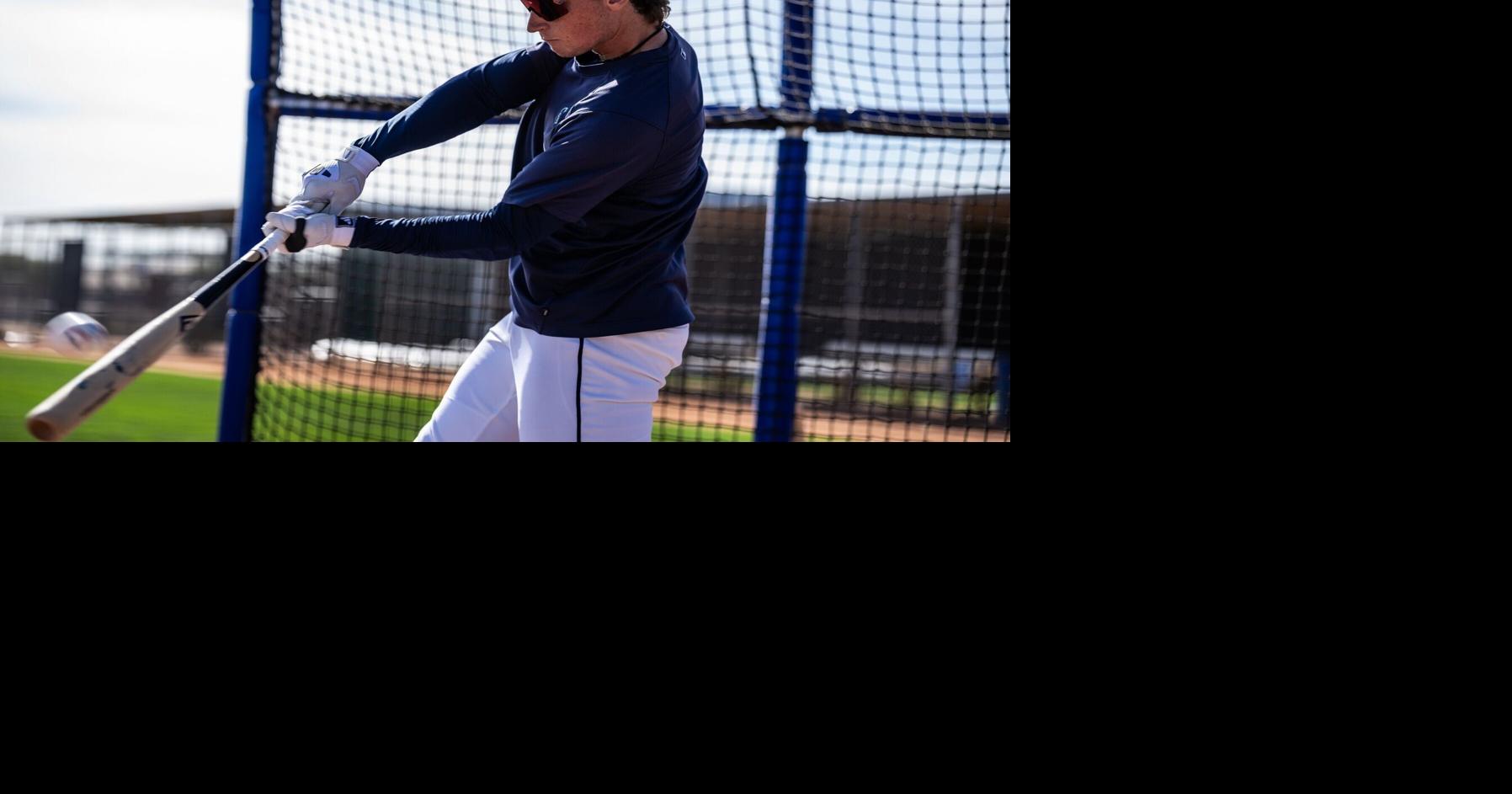 Mariners put two intriguing prospects in first spring training lineup