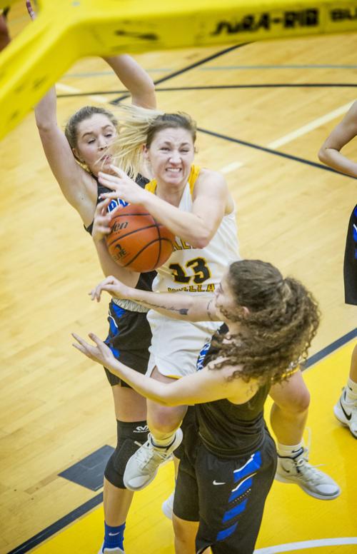Wolves Bite Stunned Warrior Women Walla Walla Community College