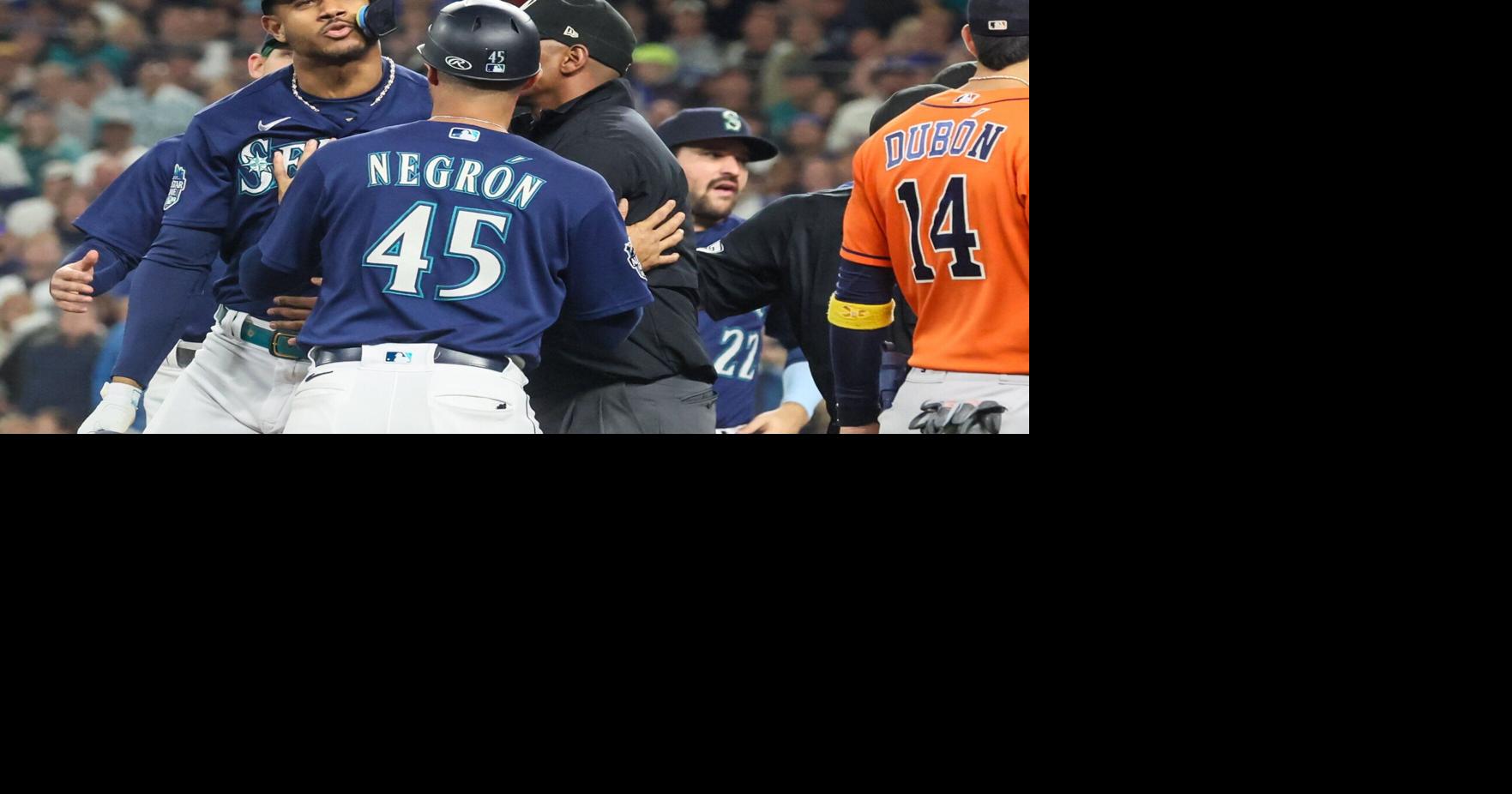 Mariners' George Kirby 'surprised' by ball thrown back at him on mound from  stands, Mariners