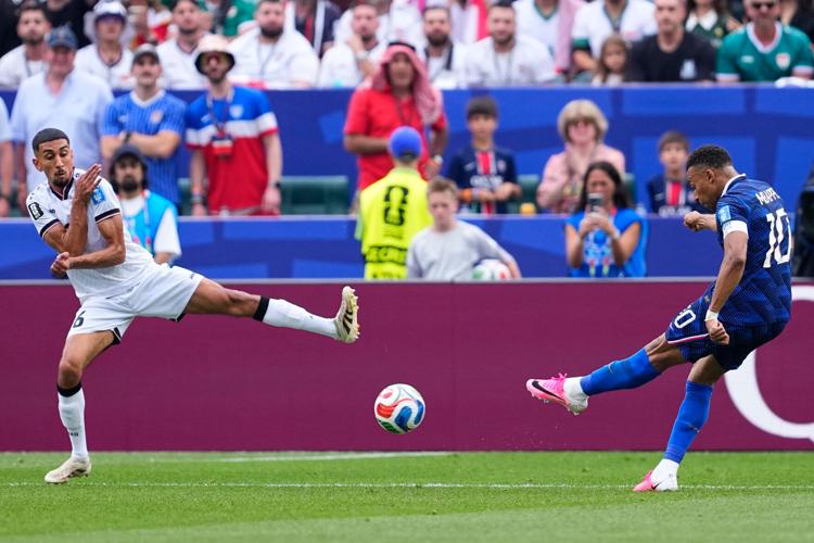 APTOPIX Iraq France WCup Soccer