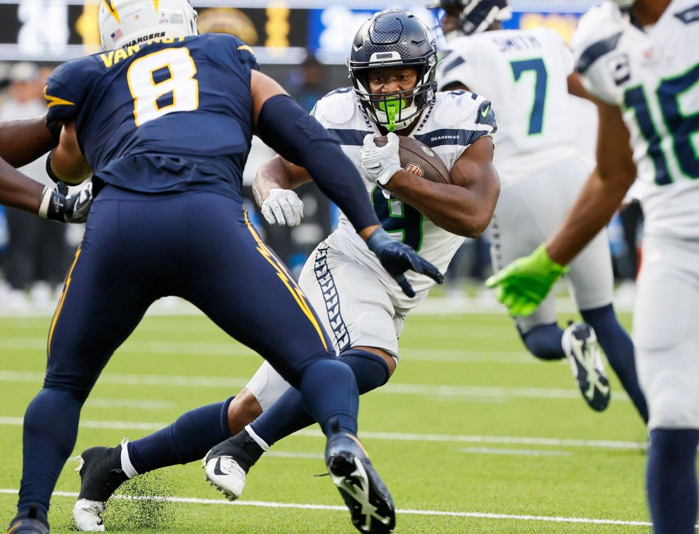 Seahawks' Pete Carroll says Geno Smith 'lucky' to escape serious injury  after 'dangerous' tackle