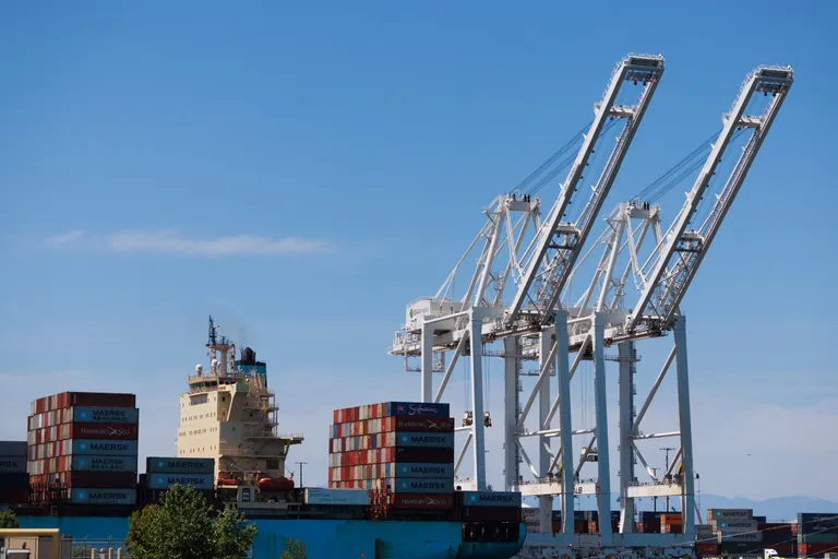 West Coast Dockworkers Strike Tentative Contract Averting Shutdown ...