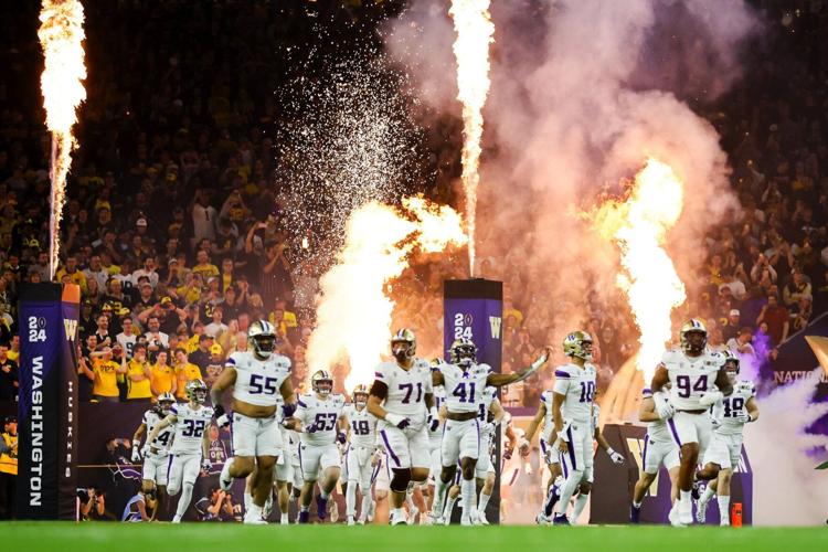 UWMichigan nationaltitle rematch will draw sellout crowd to Husky