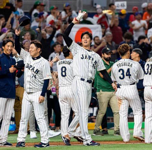 USA edge stingy Japan to advance to first World Baseball Classic