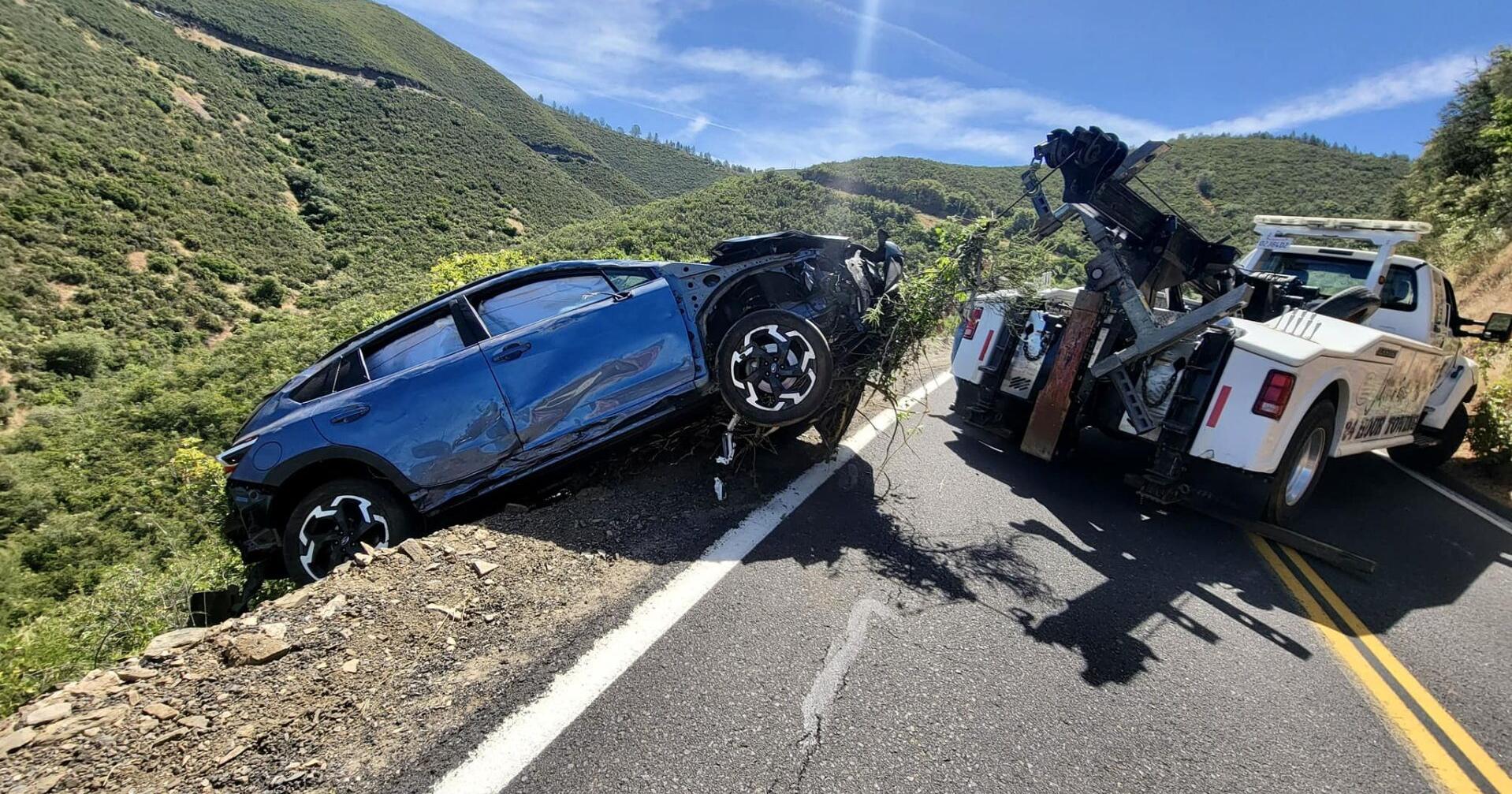 Modesto woman suffers major injuries in crash off Old Priest Grade - Vimarsana News