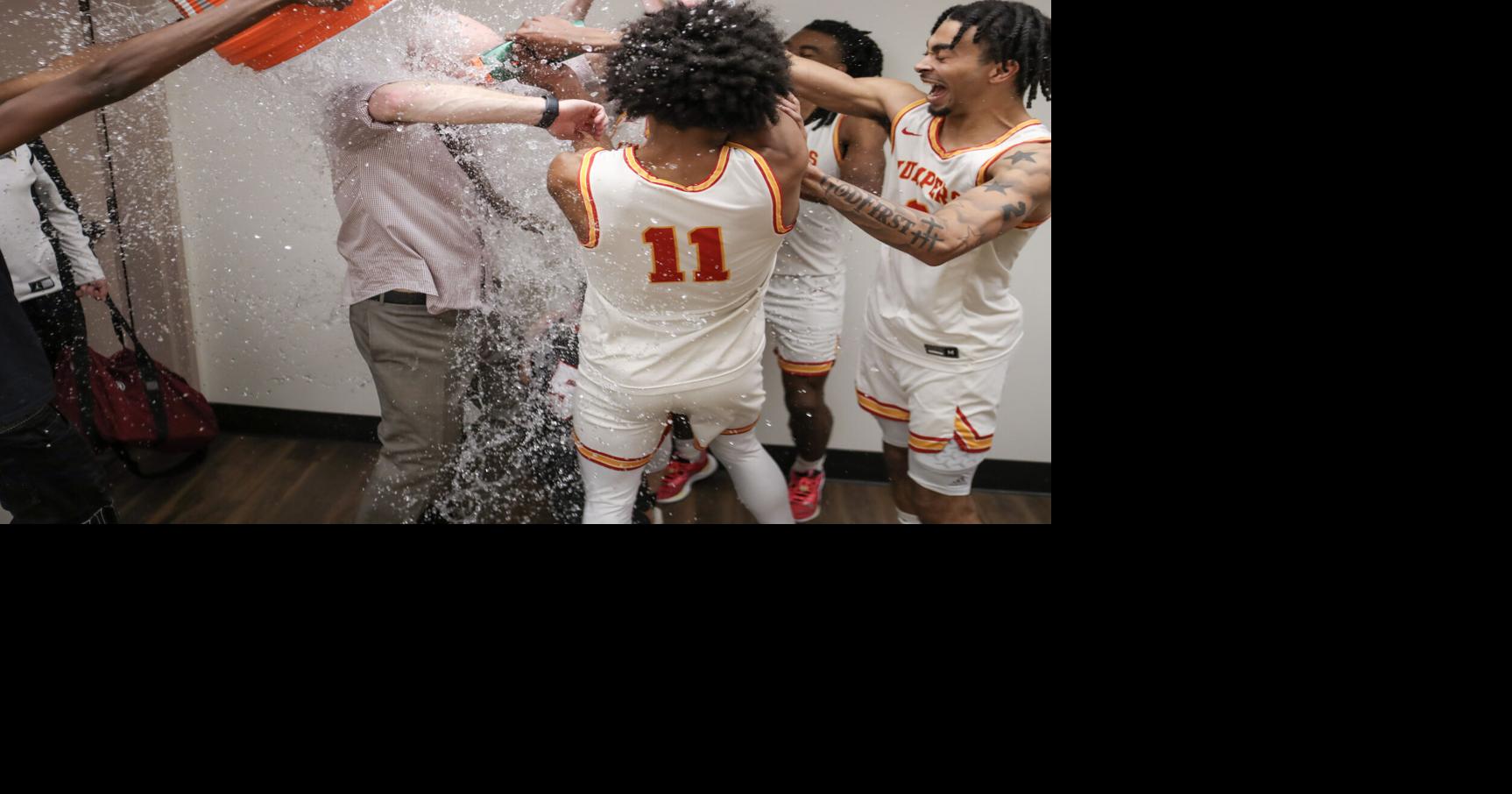 Underdog Claim Jumpers down Fresno 7467 to complete unlikely