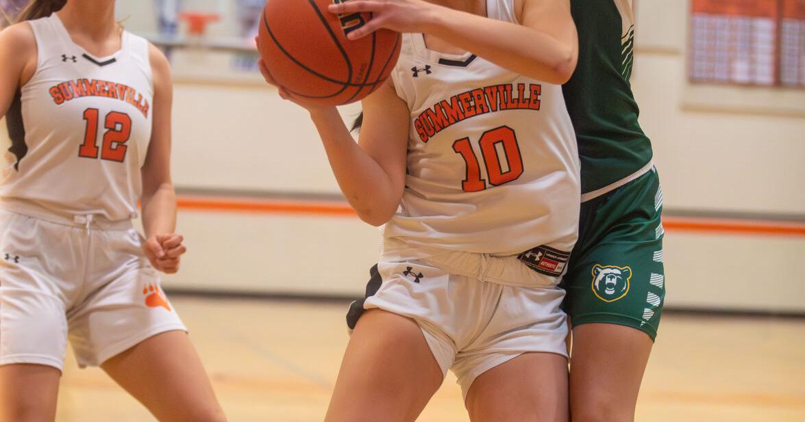 Photo gallery Summerville Bears vs. Mariposa County Grizzlies varsity