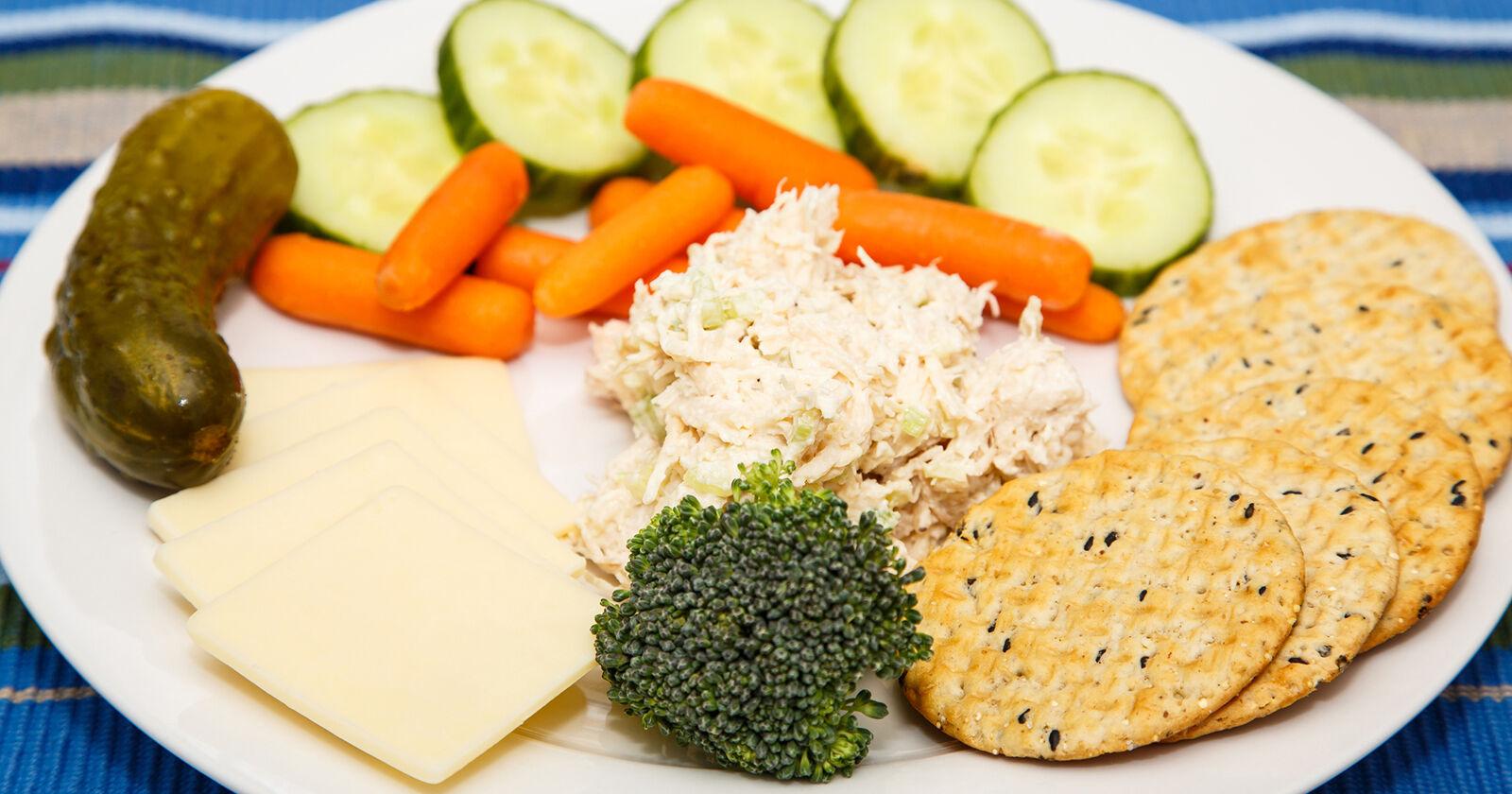 What is a #girldinner and why does a nutritionist give it a thumbs up? - Vimarsana News